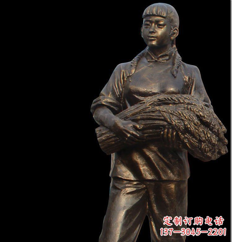 吉林“农耕抒情”女子铜雕