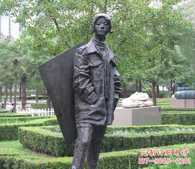 吉林背画板女孩公园人物铜雕