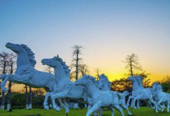 吉林新颖活力的马群雕塑奔跑的马