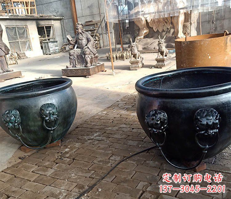 吉林铜雕制的水缸摆件