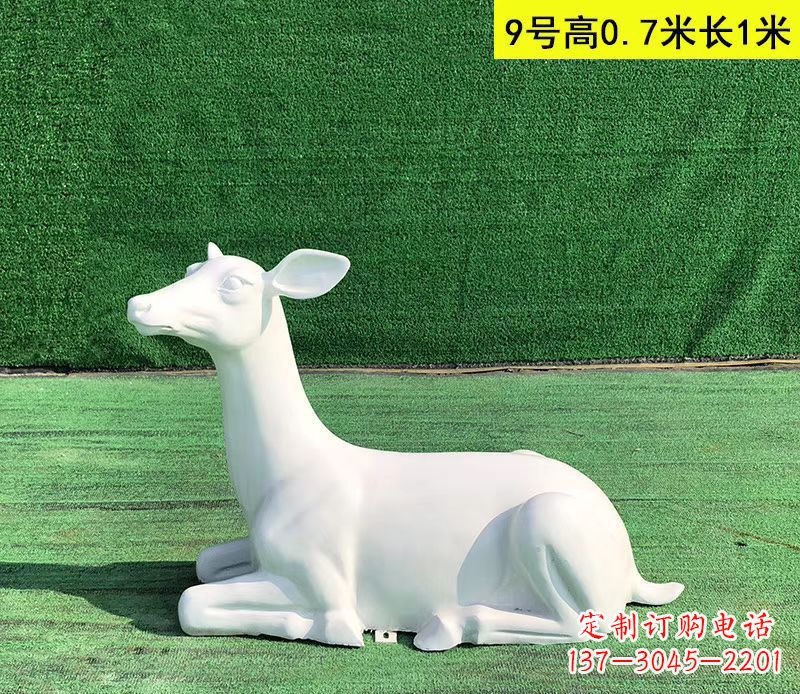 吉林玻璃钢白色小鹿动物雕塑