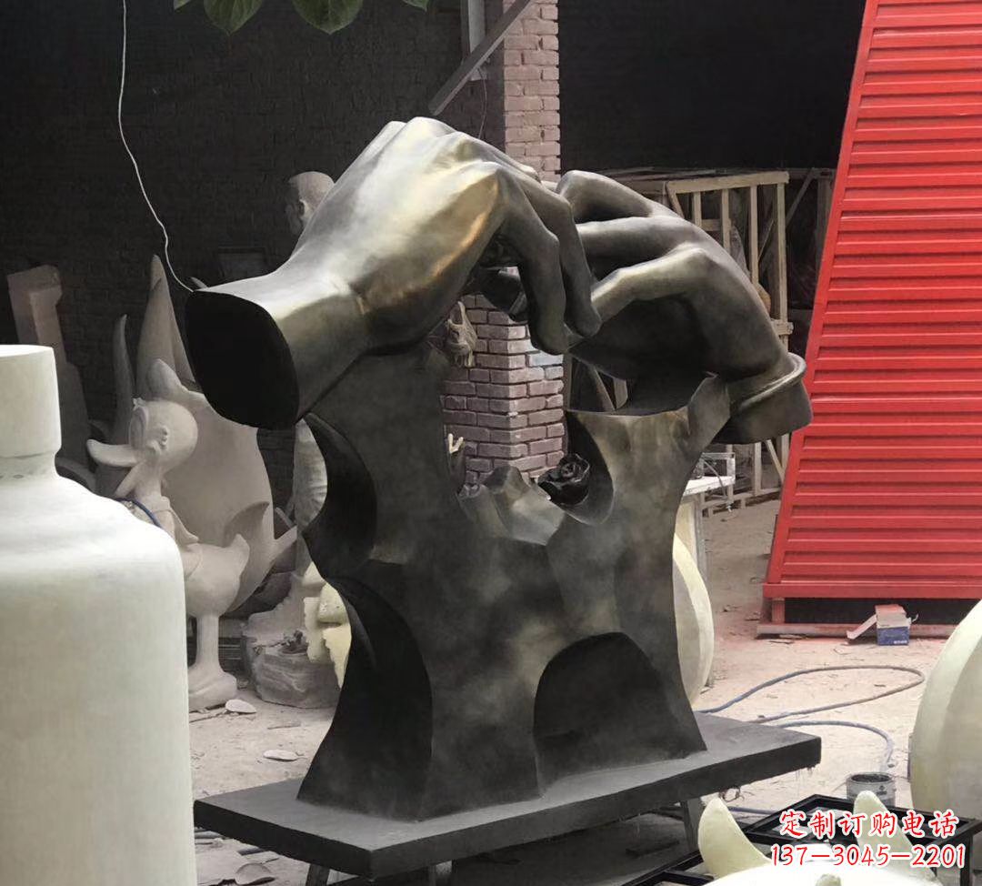 吉林玻璃钢仿铜戴戒指雕塑广场景观爱情摆件 (6)