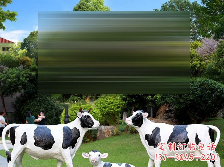 吉林玻璃钢仿真奶牛雕塑以现实奶牛为灵感