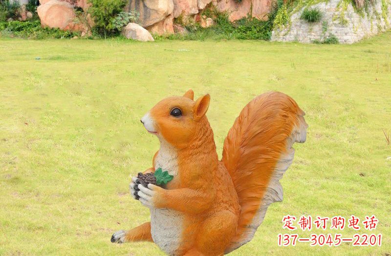 吉林玻璃钢制作的松鼠雕塑