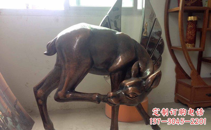 吉林玻璃钢小鹿仿铜动物雕塑