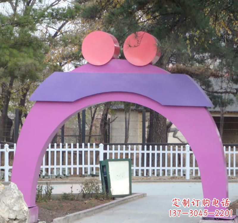 吉林不锈钢爱心拱门雕塑2