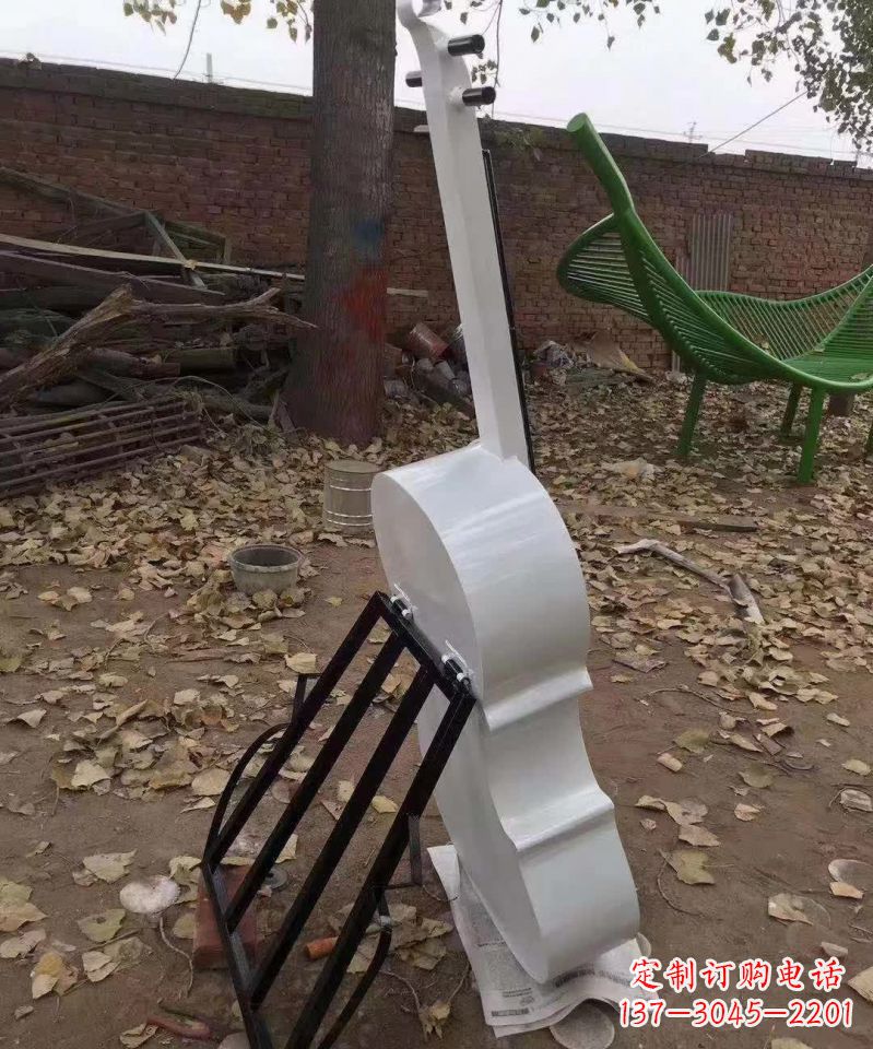 吉林不锈钢大提琴雕塑——古典音乐的艺术表现