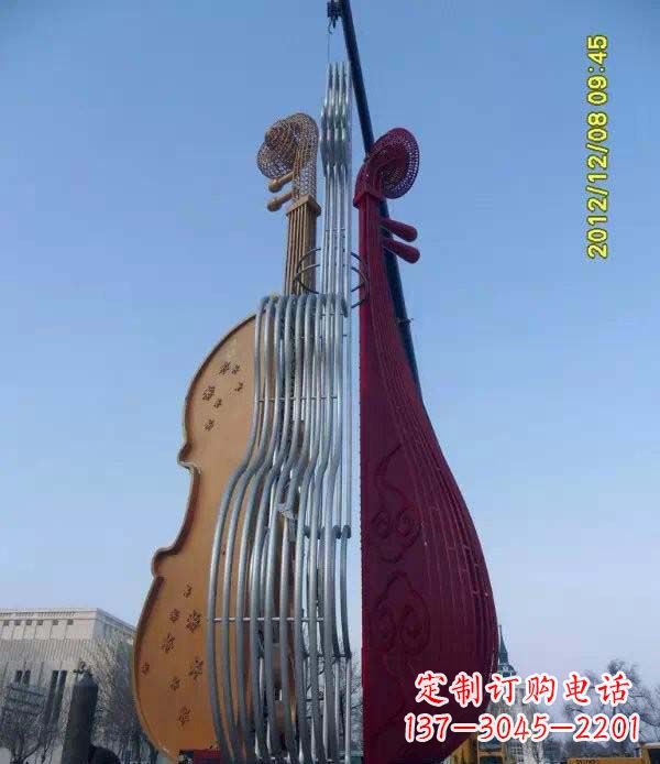 吉林不锈钢琵琶雕塑演奏着灵魂之音