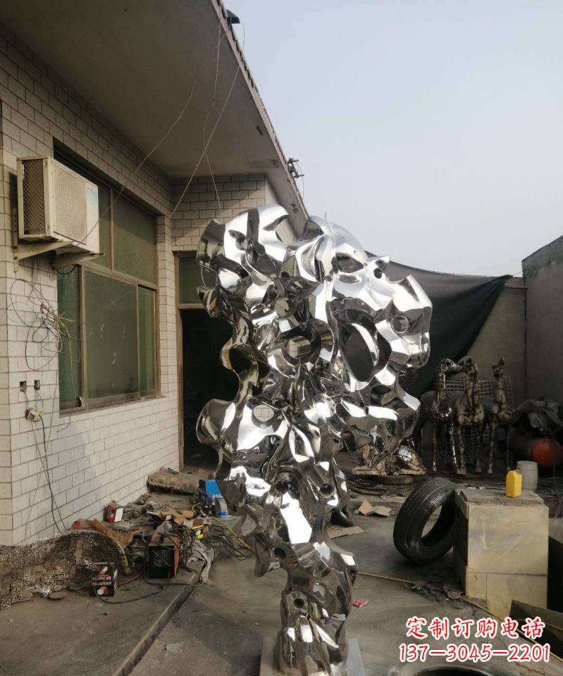 吉林不锈钢抽象太湖石雕塑1