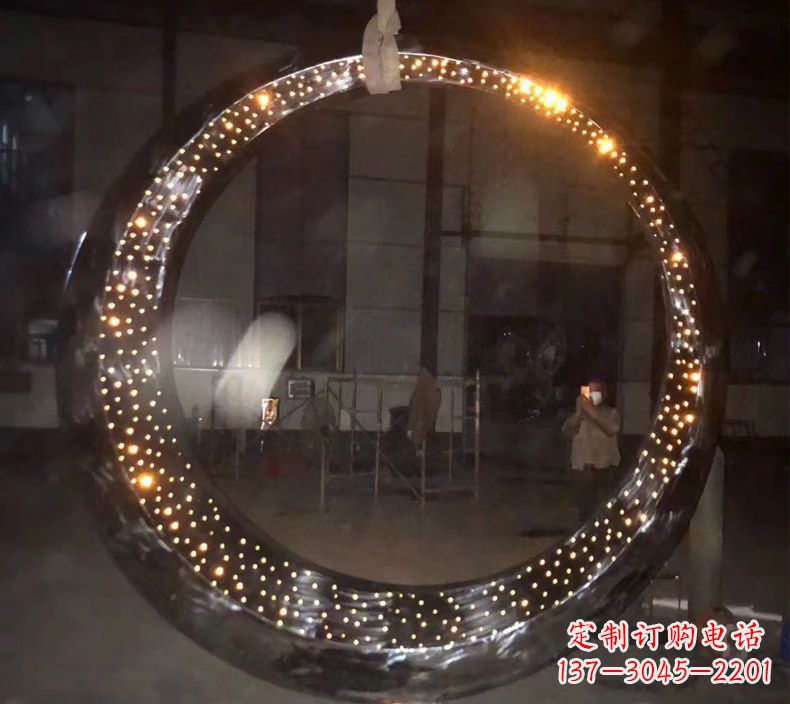 吉林不锈钢发光月亮雕塑1