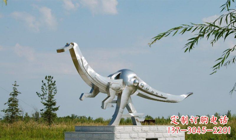 吉林不锈钢公园动物鸭嘴龙雕塑