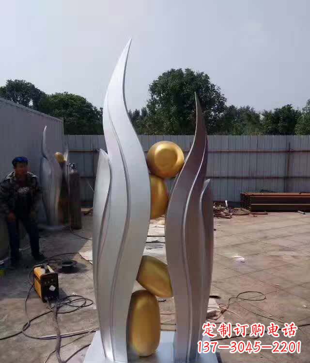 吉林不锈钢广场翅膀雕塑1