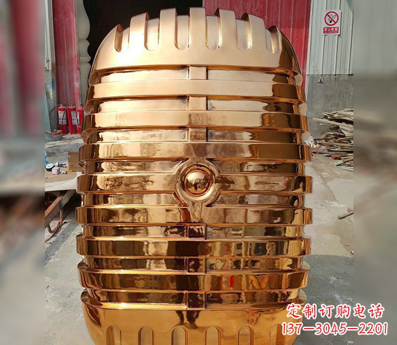 吉林不锈钢金话筒局部雕塑