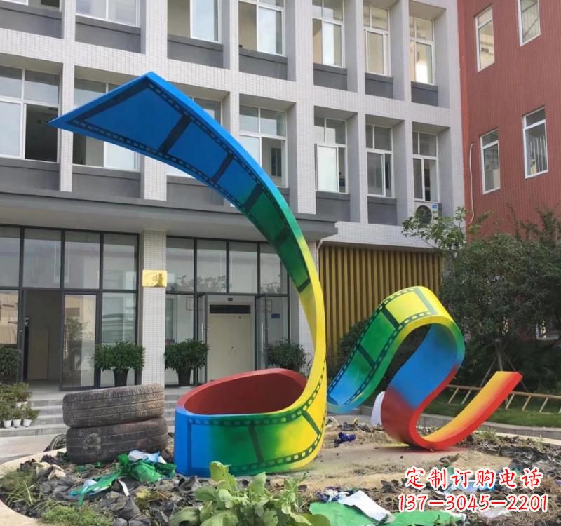 吉林不锈钢烤漆艺术胶卷雕塑