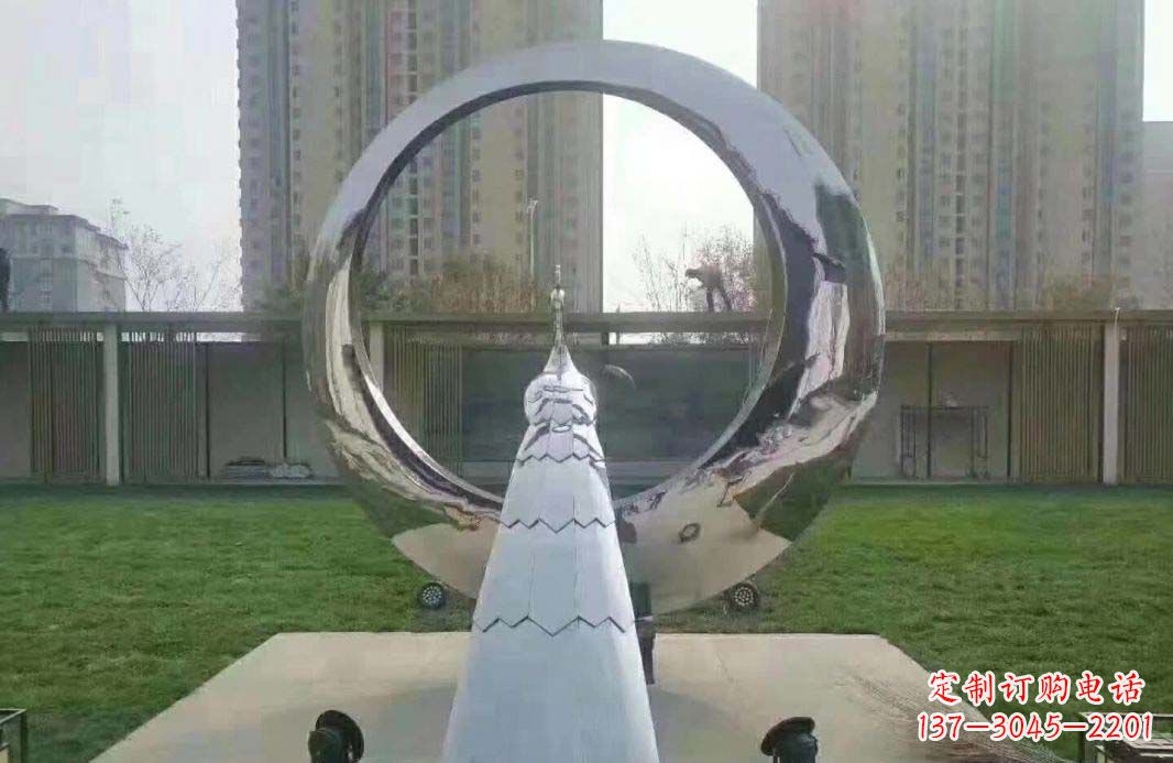吉林不锈钢孔雀圆环雕塑