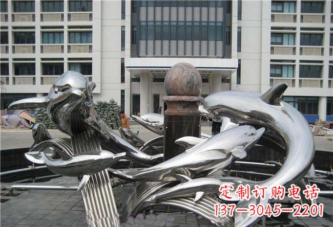 吉林海豚雕塑融合浪漫和优雅