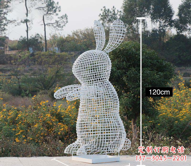 吉林不锈钢镂空兔子雕塑1