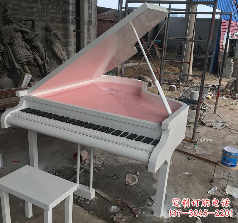 吉林不锈钢校园钢琴雕塑发出音乐的艺术