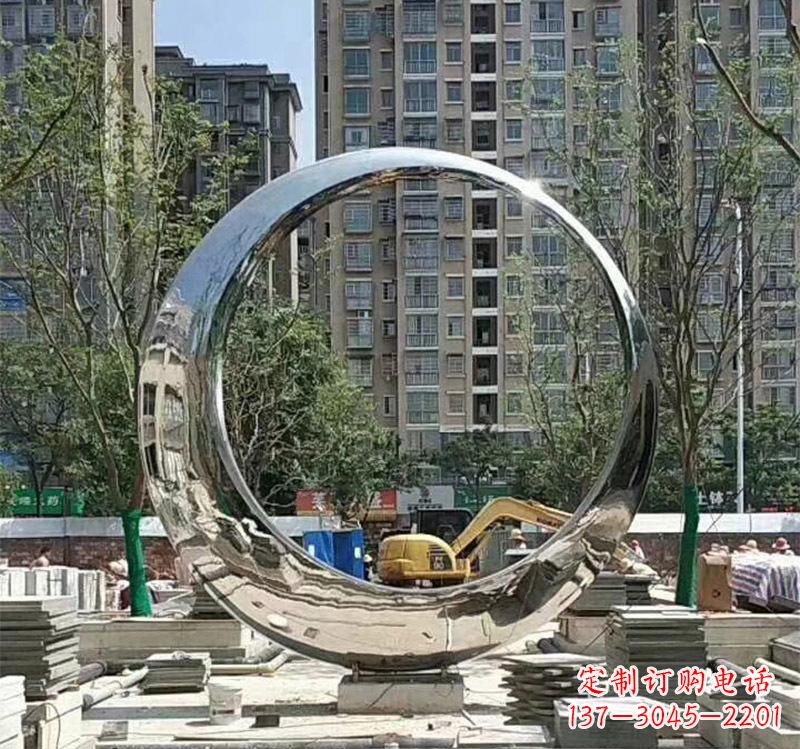 吉林不锈钢艺术圆环雕塑——艺术的精粹