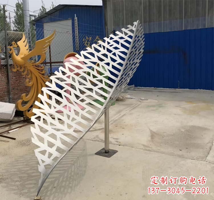 吉林不锈钢园林树叶雕塑
