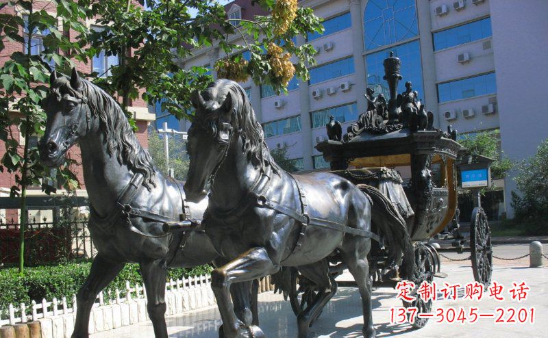 吉林马车雕塑西方步行街的瑰宝