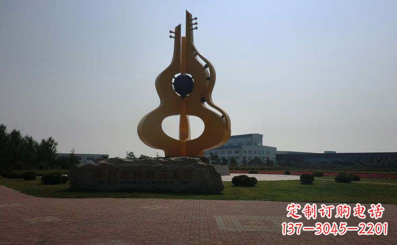 吉林城市的不锈钢葫芦雕塑