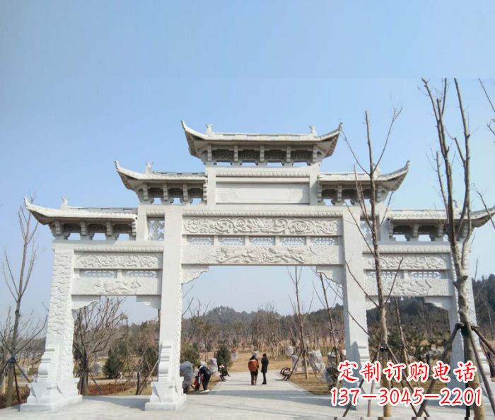 吉林“村口三门石雕牌楼”——悠久历史的见证
