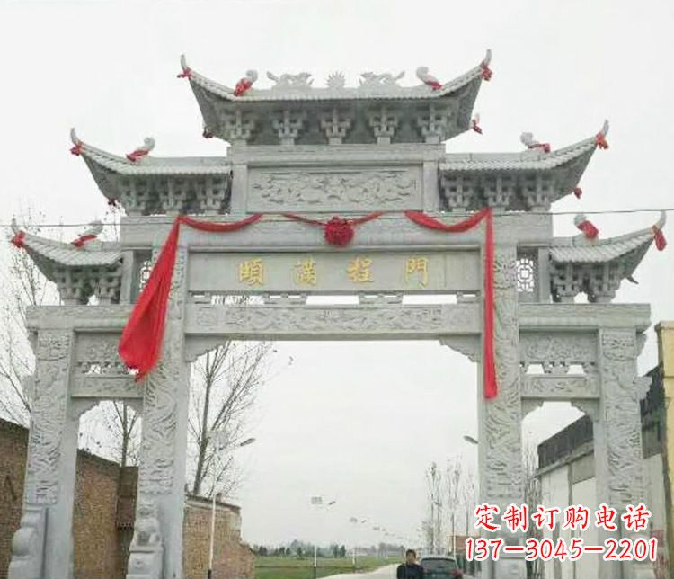 吉林牌坊雕塑纪念历史,传承文化