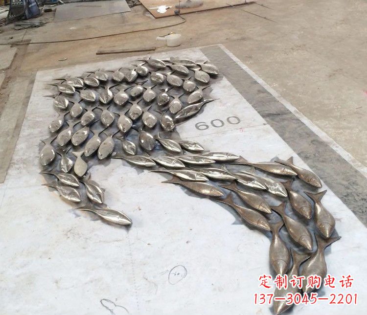 吉林多彩活力的不锈钢动物雕塑