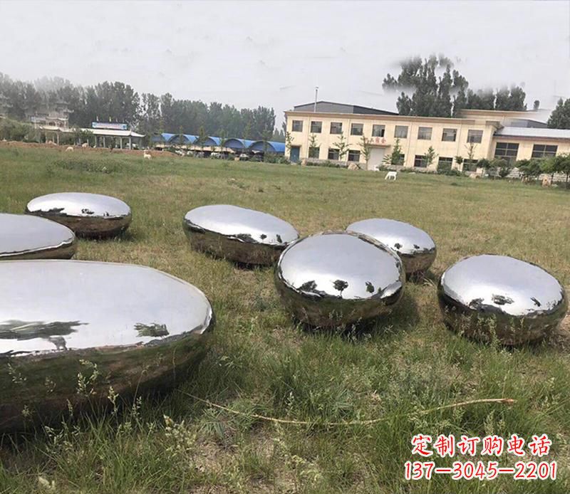 吉林精美不锈钢水滴景观雕塑