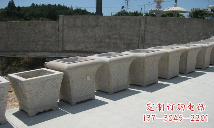 吉林大理石花盆石雕 – 在公园展现精美自然风貌