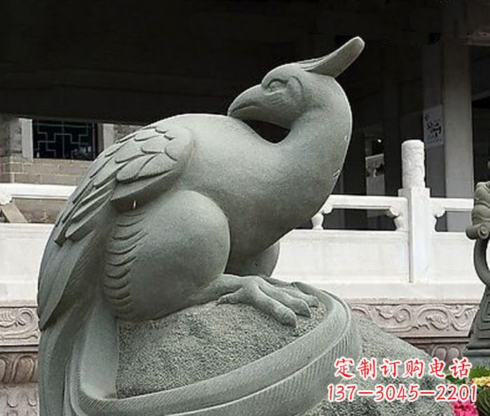 吉林精美的凤凰石雕