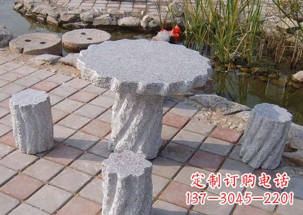 吉林公园石桌凳雕塑