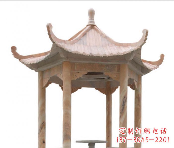 吉林美丽而优雅的公园晚霞红六角石凉亭雕塑