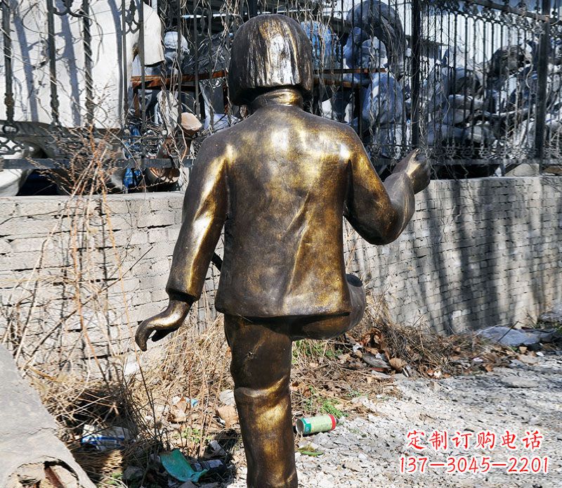 吉林纯正艺术——公园小女孩踢毽子铜雕