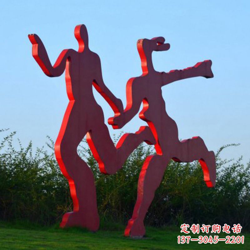 吉林公园运动人物奔跑的情侣剪影雕塑