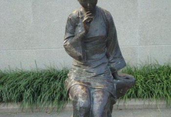 吉林描绘心灵世界的街边低头思考的女孩景观铜雕