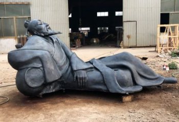 吉林李白醉卧铜雕塑，抒写出豪迈之气