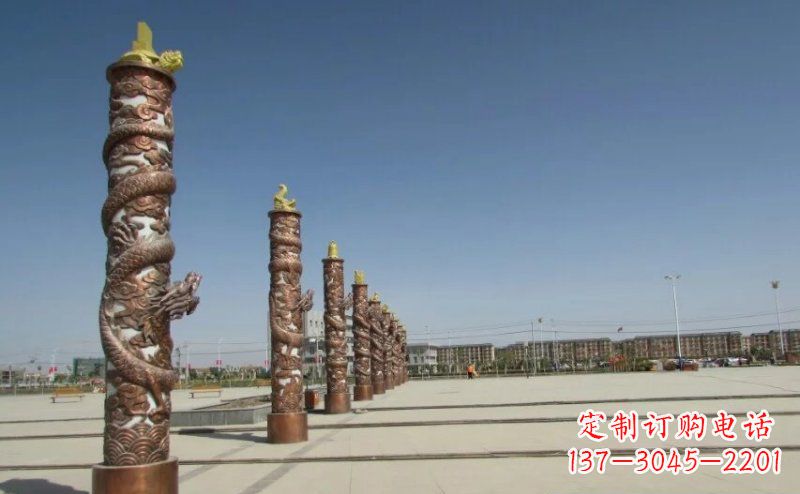 吉林盘龙柱广场柱子铜雕