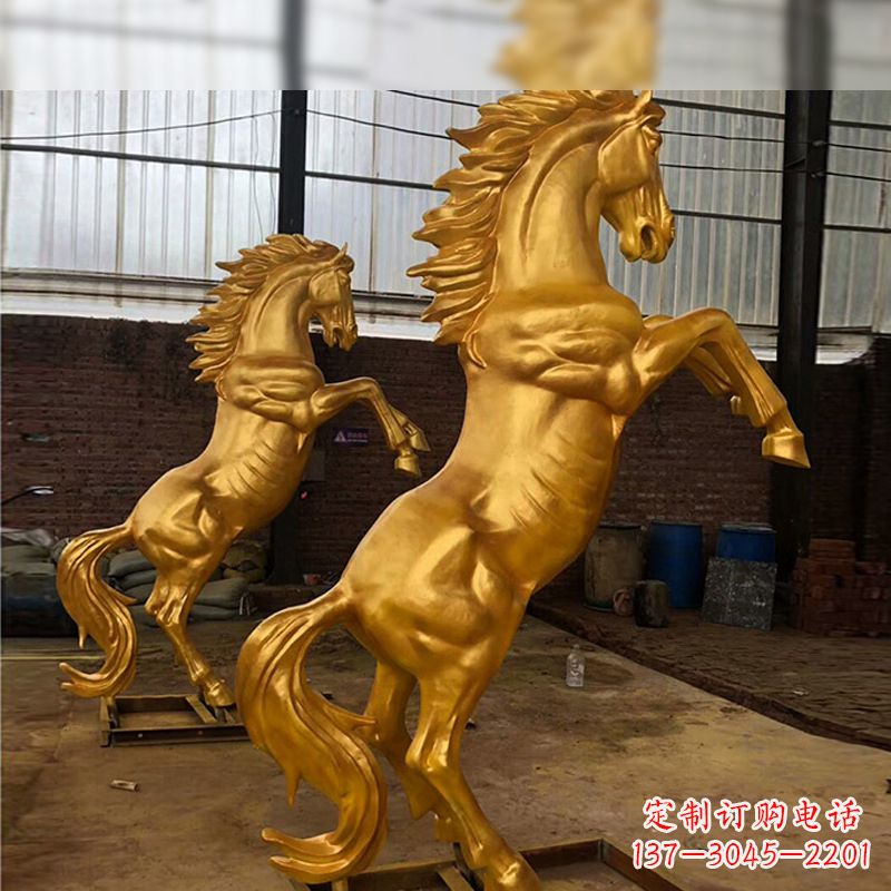 吉林精美马雕塑,精锐漆金马儿