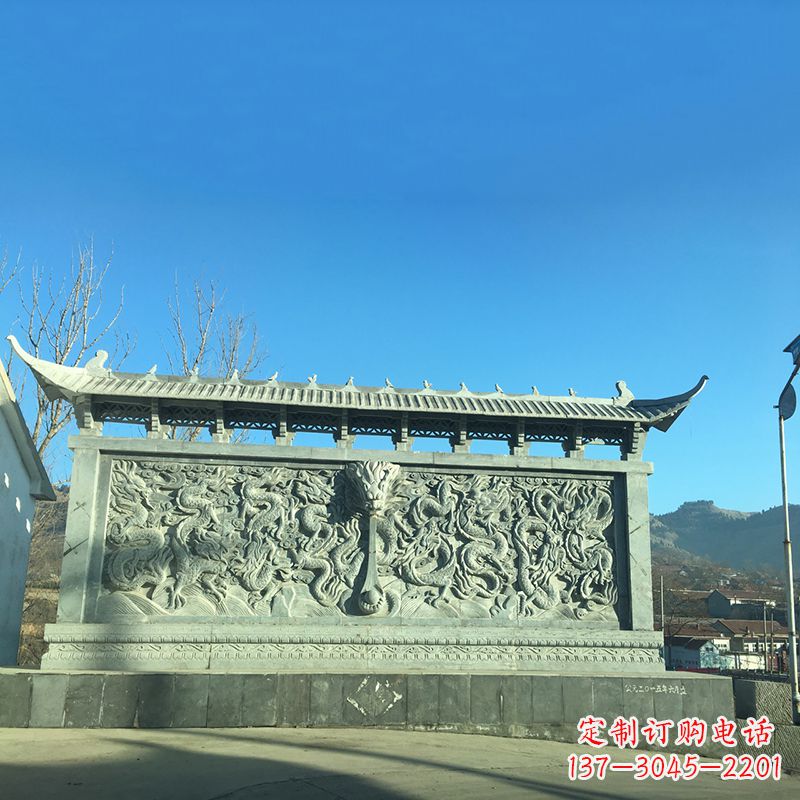 吉林青石九龙壁，精美雕塑饰衬城市广场