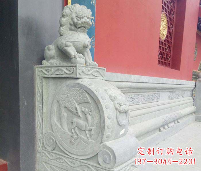吉林寺庙景观狮子石门墩抱鼓石