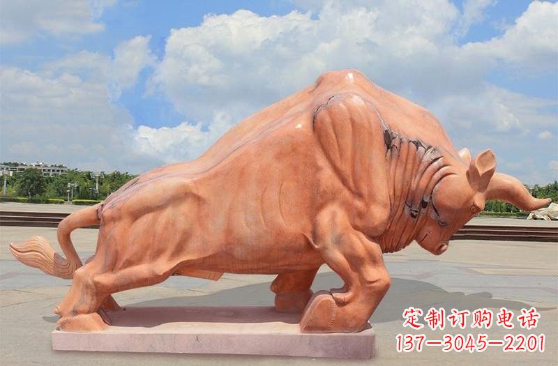 吉林晚霞红拓荒牛石雕