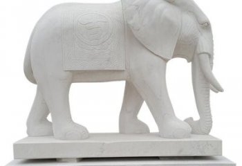 吉林石雕公园立式大象雕塑