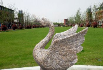 吉林优雅迷人的天鹅雕塑