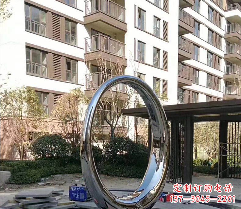 吉林小区不锈钢镜面圆环雕塑 