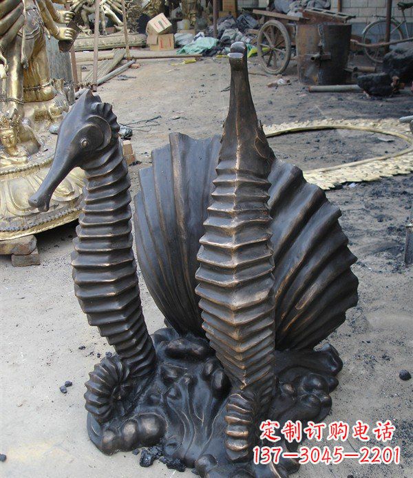 吉林小区动物海马铜雕