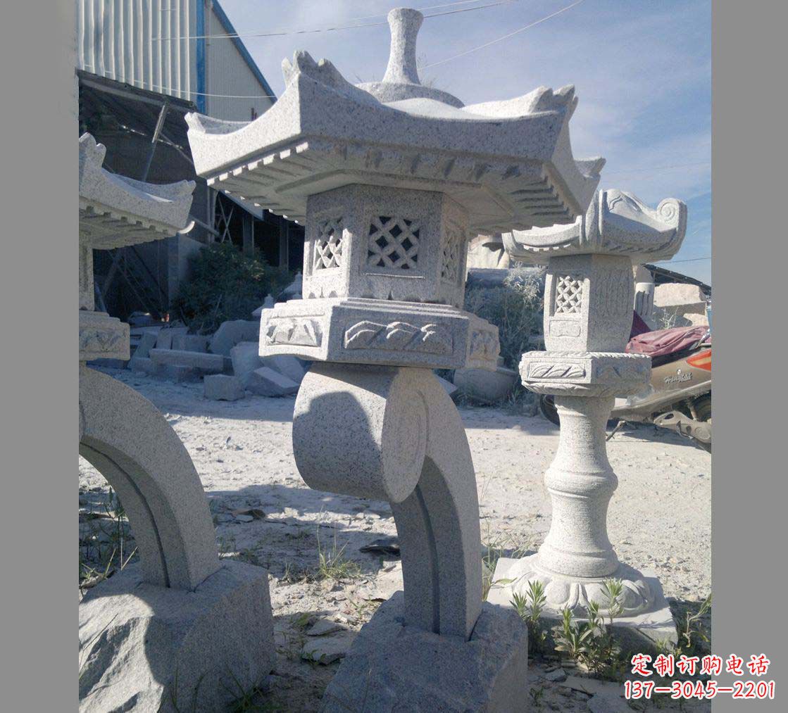 吉林园林景观草坪石灯雕塑