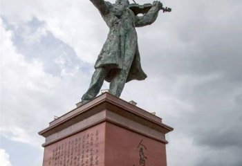 吉林音乐家聂耳拉小提琴景观名人雕塑