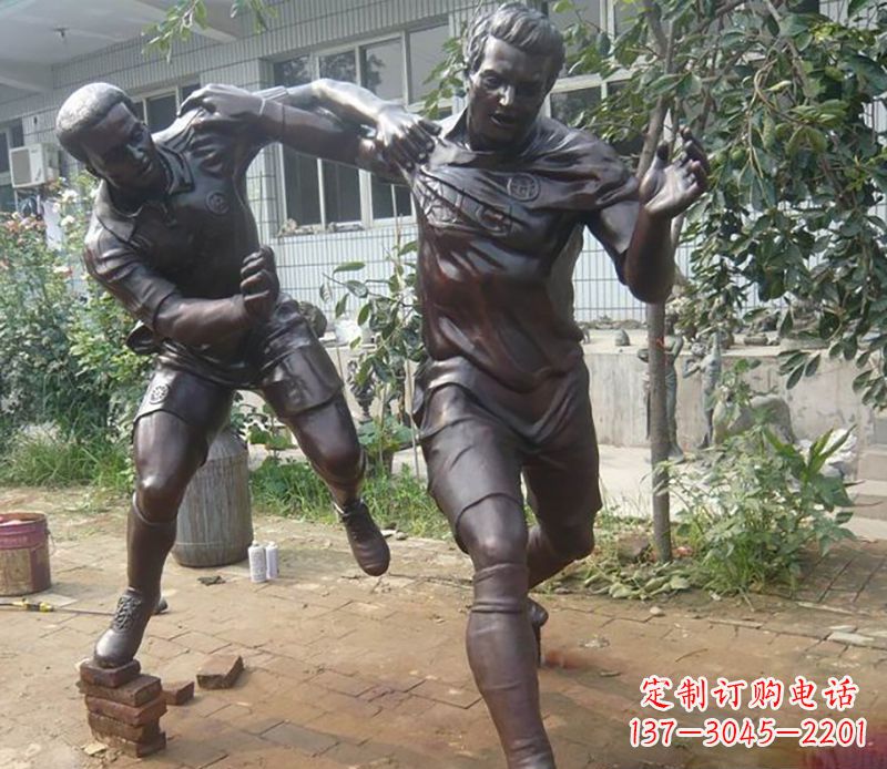 吉林足球运动公园人物铜雕